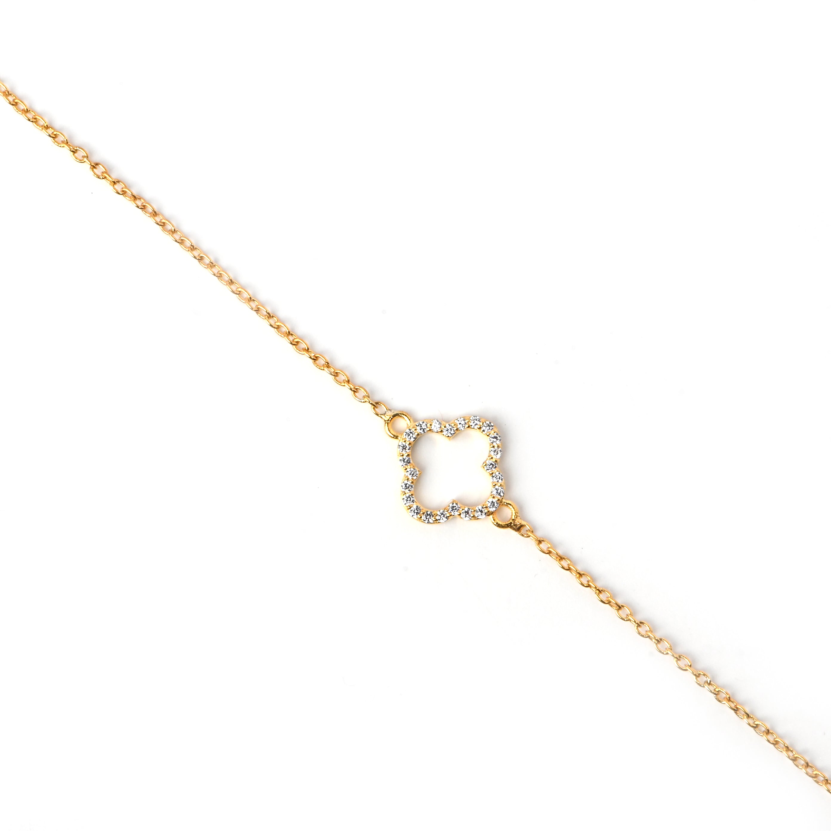 Luxury Moissanite Clover Bracelet for Her with Timeless Sparkle, Elegant Charm, and Romantic Sophisticated Beauty