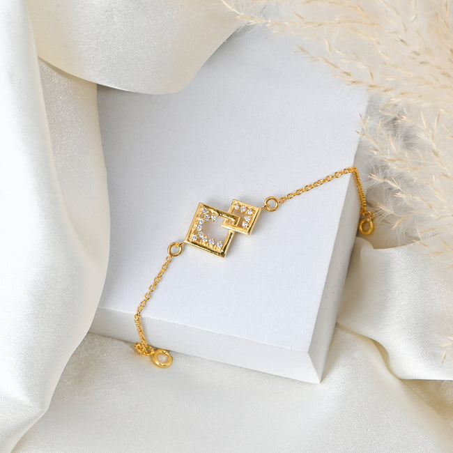 Elegant Square Shape Moissanite Diamond Bracelet for Her with Timeless Sparkle and Luxurious Romantic Charm �ï¿ Hover Image