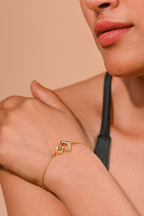 Elegant Square Shape Moissanite Diamond Bracelet for Her with Timeless Sparkle and Luxurious Romantic Charm �ï¿