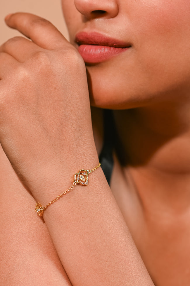 Elegant Flower Moissanite Bracelet for Her with Sparkling Beauty, Romantic Charm, and Timeless Luxury Main Image