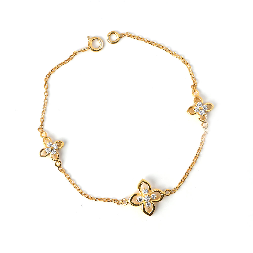 Elegant Four Leaf Moissanite Bracelet for Her with Lucky Charm and Timeless Sparkling Luxury