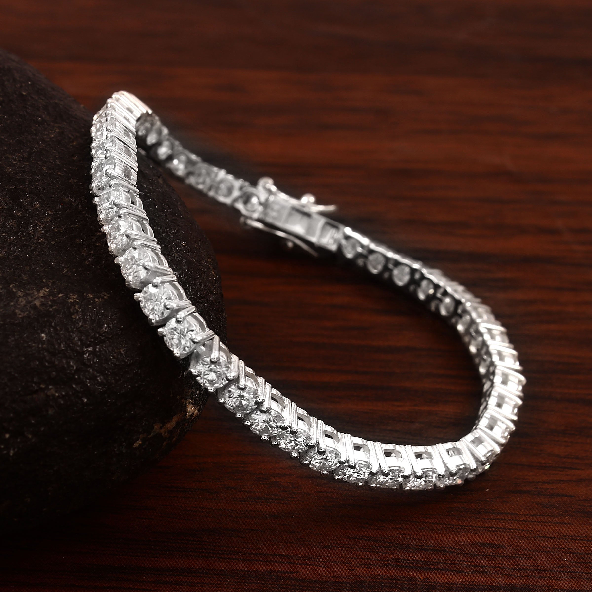 Luxury Moissanite Tennis Bracelet for Women, Timeless Sparkle, Elegant Wedding and Anniversary Jewelry