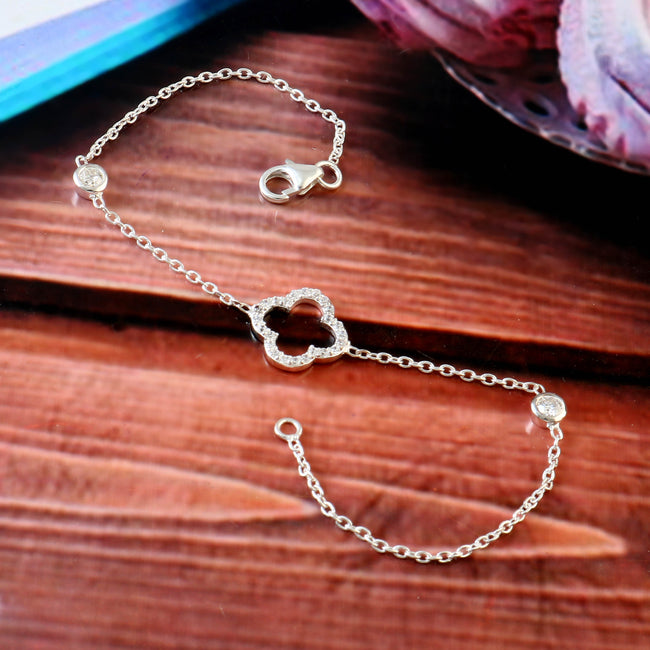 Elegant Moissanite Clover Bracelet for Her, Lucky Sparkling Jewelry Gift for Women Main Image