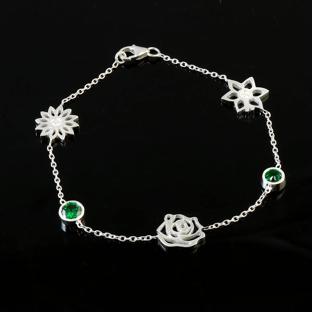 Personalized Flower Bracelet for Her, Custom Floral Jewelry Gift with Elegant Timeless Charm