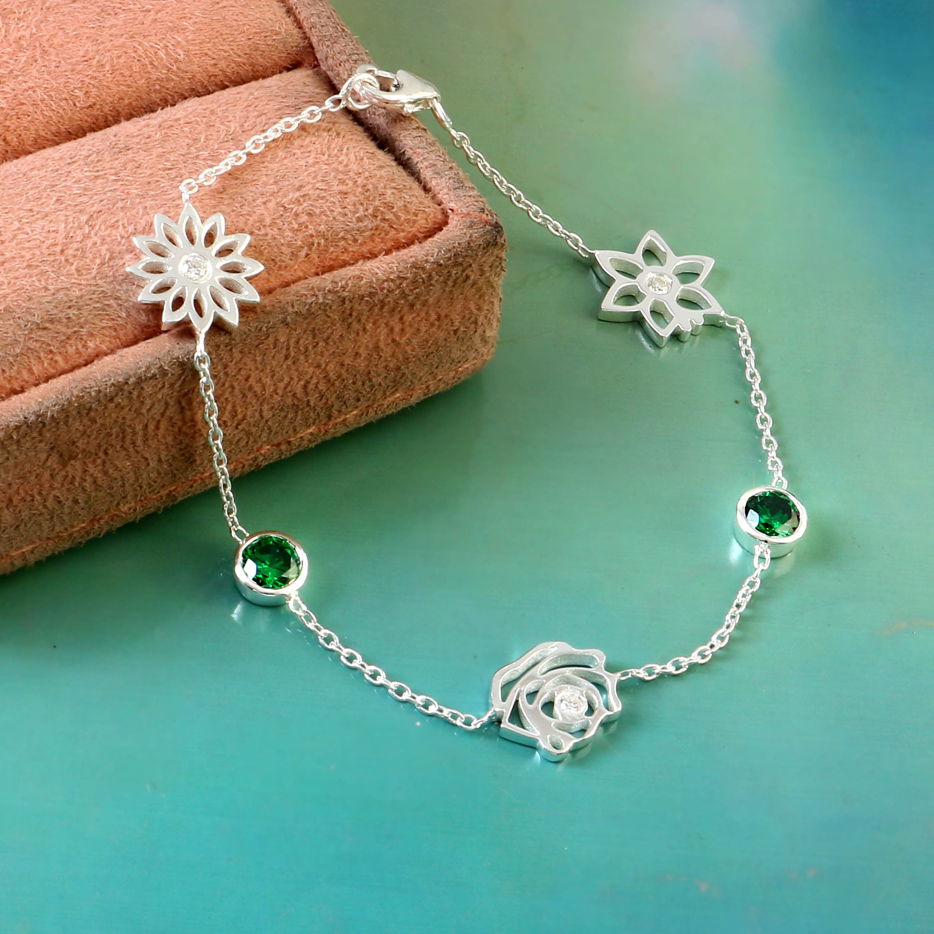 Personalized Flower Bracelet for Her, Custom Floral Jewelry Gift with Elegant Timeless Charm