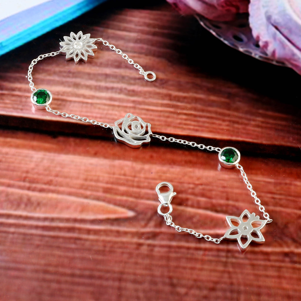 Personalized Flower Bracelet for Her, Custom Floral Jewelry Gift with Elegant Timeless Charm