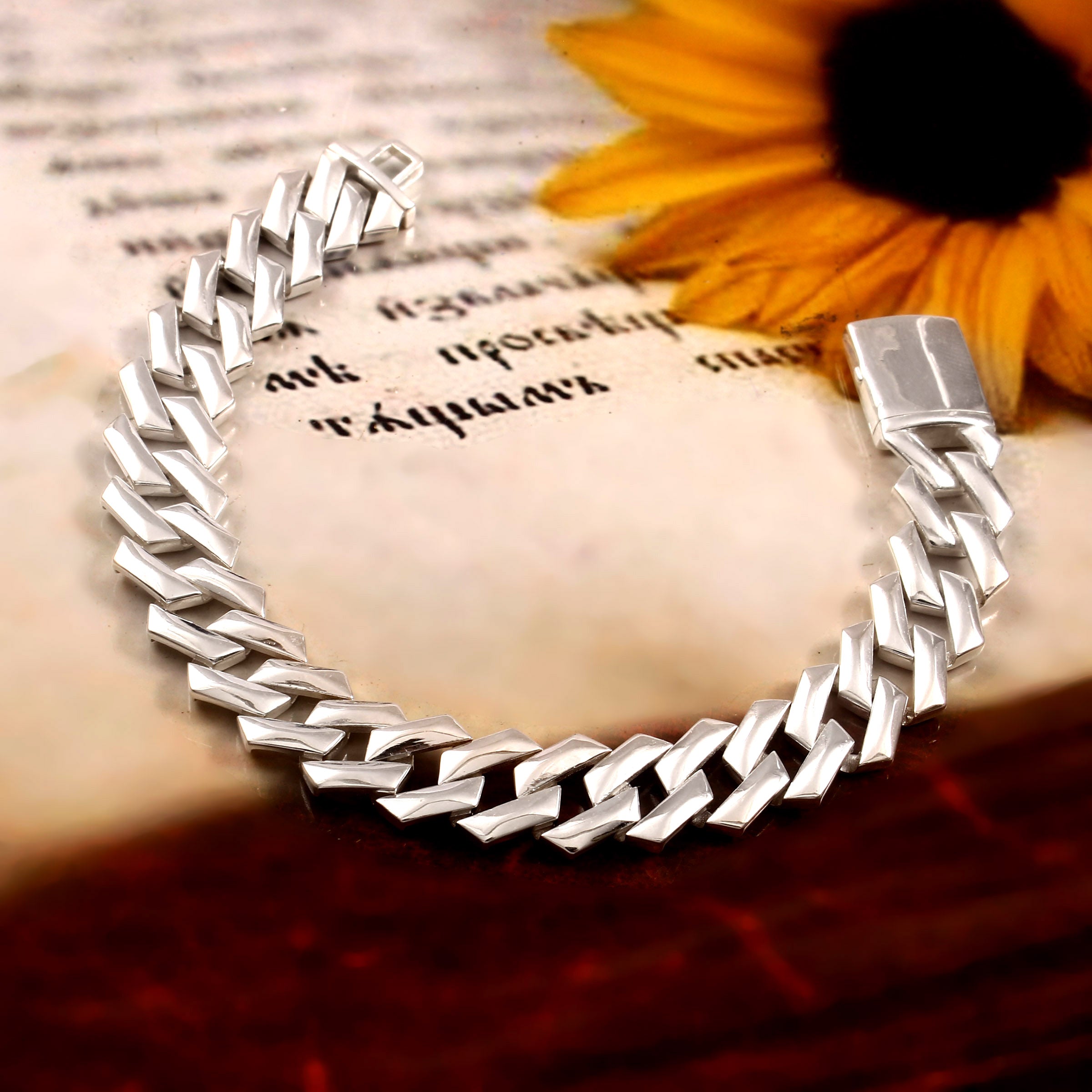 Men's Cuban Link Bracelet, Bold Luxury Chain Jewelry for Everyday Style and Elegance