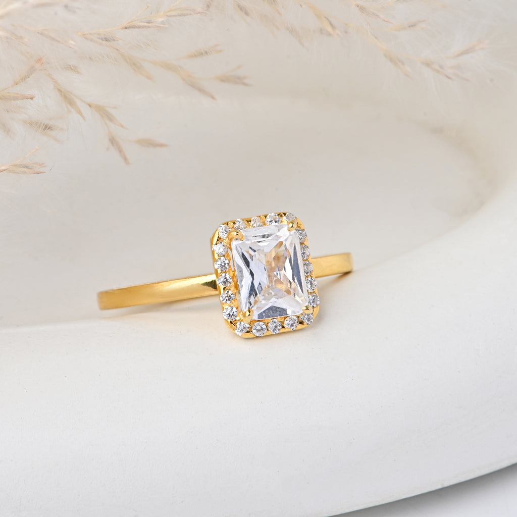 Elegant Princess Cut Moissanite Flower Ring in Sterling Silver – Timeless Floral Beauty Crafted for Everyday Luxury and Sparkling Grace