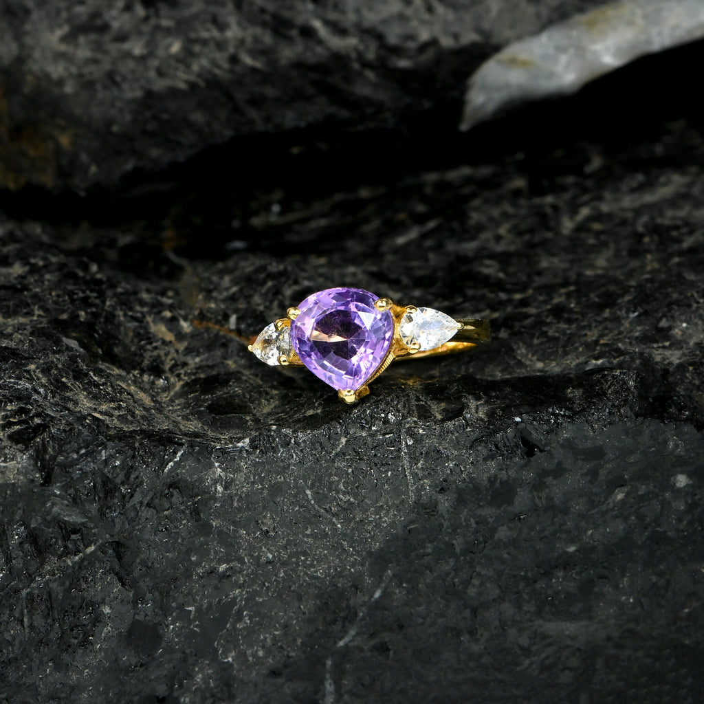 Elegant Pear Cut Natural Amethyst Ring in Sterling Silver – Timeless Purple Brilliance Crafted for Everyday Luxury and Grace ✨