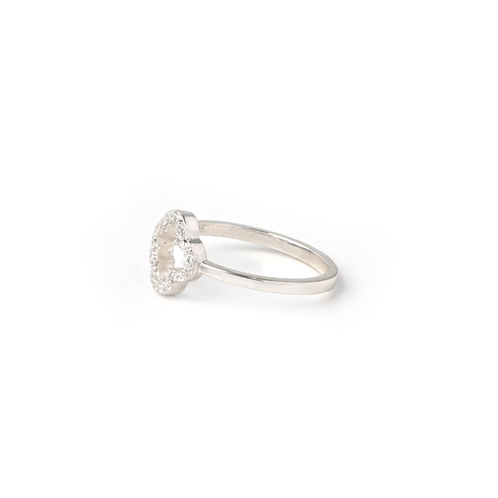 Luxury Clover Moissanite Round Cut Sterling Silver Ring – Brilliant Sparkle, Elegant Design, Timeless Gift for Women