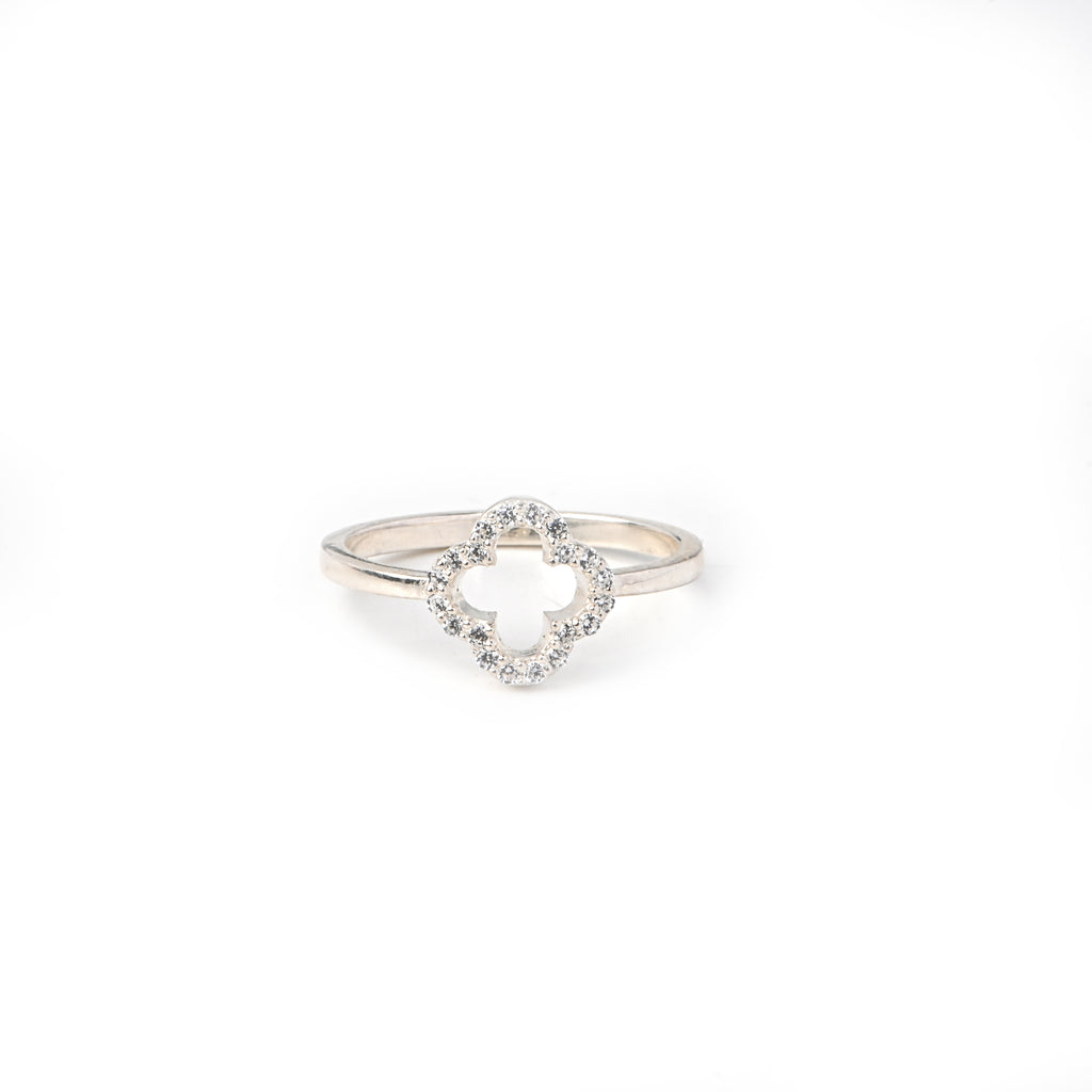 Luxury Clover Moissanite Round Cut Sterling Silver Ring – Brilliant Sparkle, Elegant Design, Timeless Gift for Women