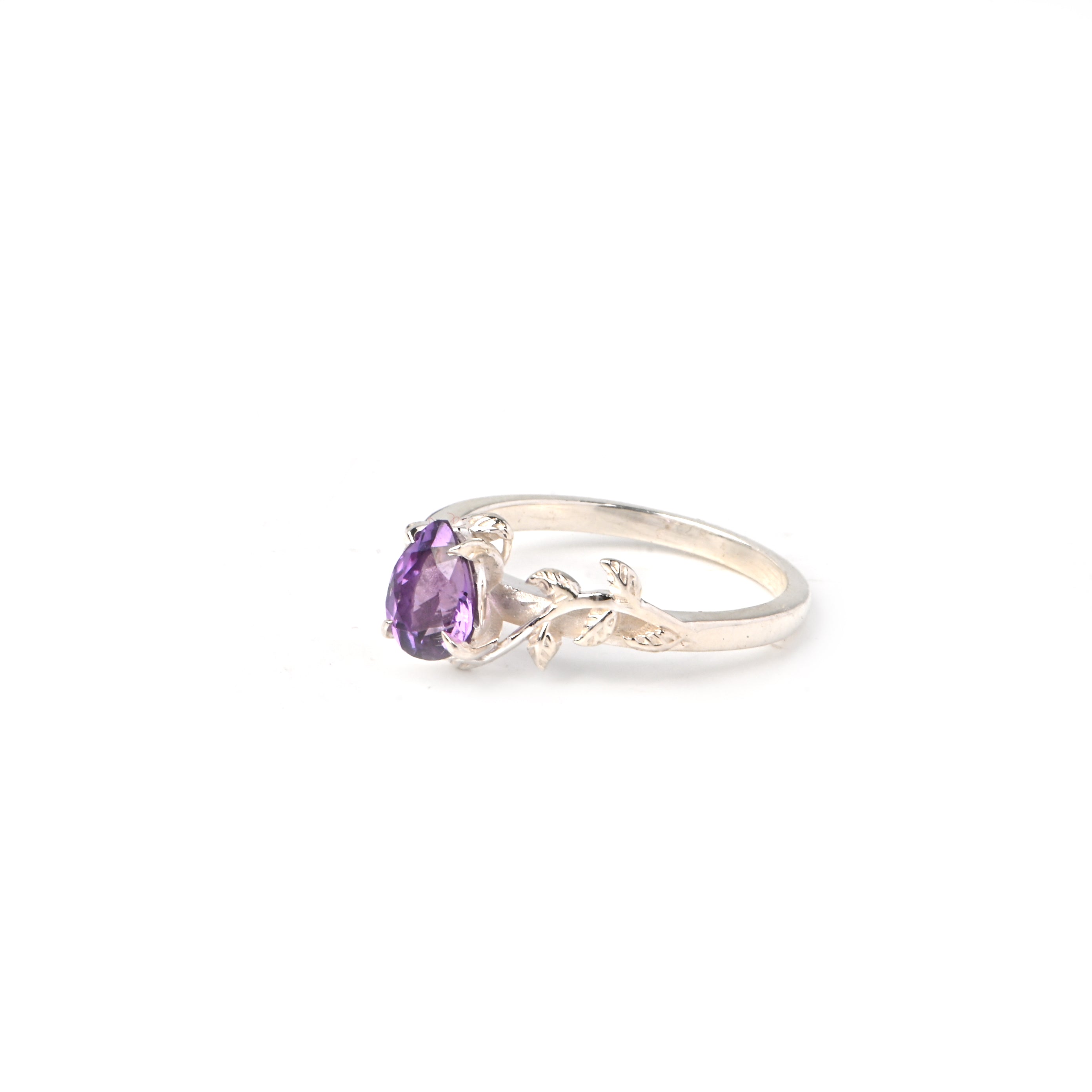 Elegant Pear Cut Natural Amethyst Ring in Sterling Silver – Timeless Purple Brilliance Crafted for Everyday Luxury and Grace