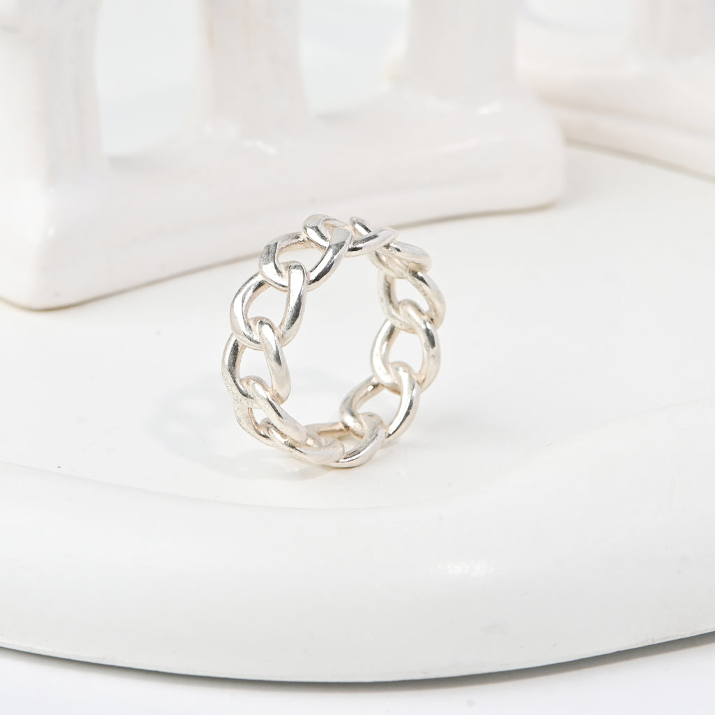 Luxury Men’s Sterling Silver Ring with Timeless Craftsmanship, Bold Elegance, Premium Shine, and Modern Sophisticated Style