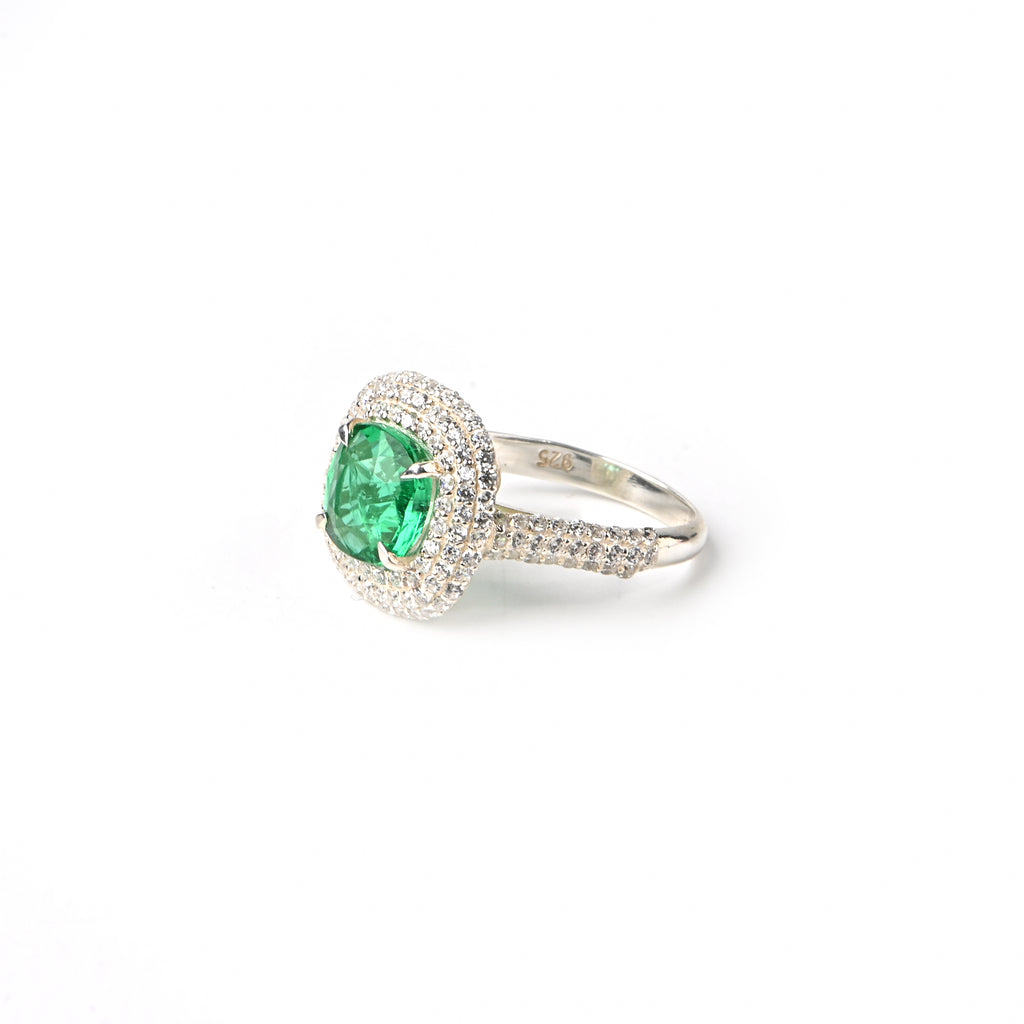Elegant Cushion Cut Lab-Grown Emerald Ring in Sterling Silver for Timeless Luxury and Everyday Elegance