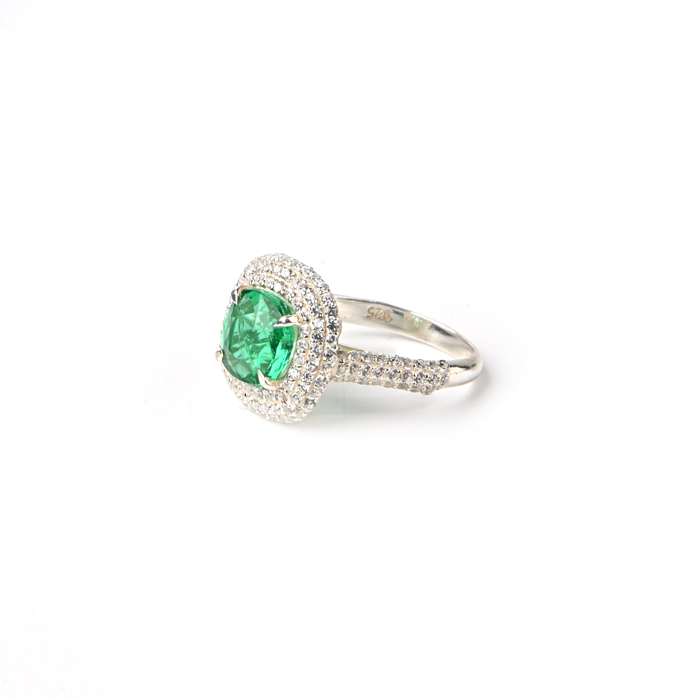 Elegant Cushion Cut Lab-Grown Emerald Ring in Sterling Silver for Timeless Luxury and Everyday Elegance