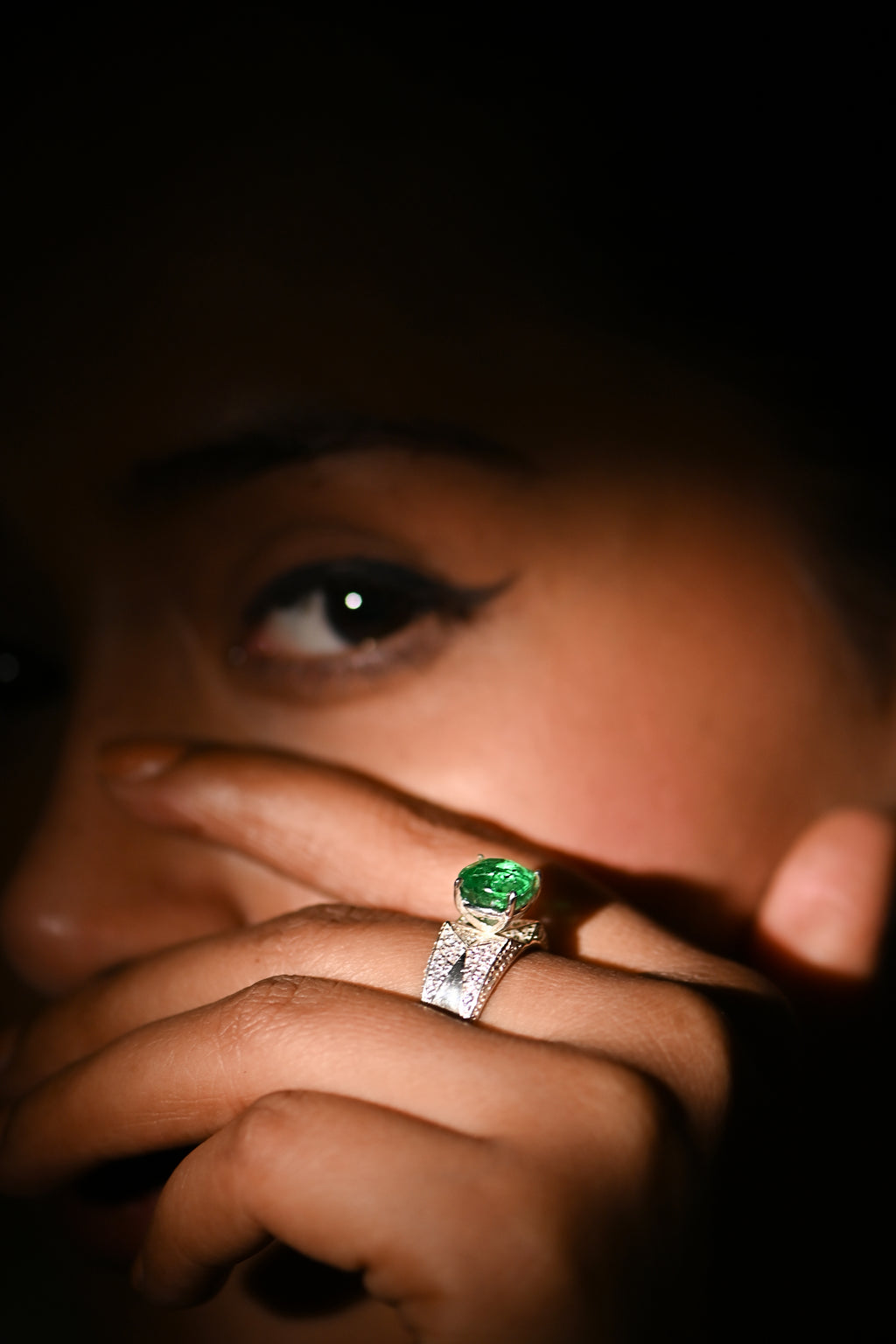 Elegant Cushion Cut Lab-Grown Emerald Ring in Sterling Silver for Timeless Luxury and Everyday Elegance