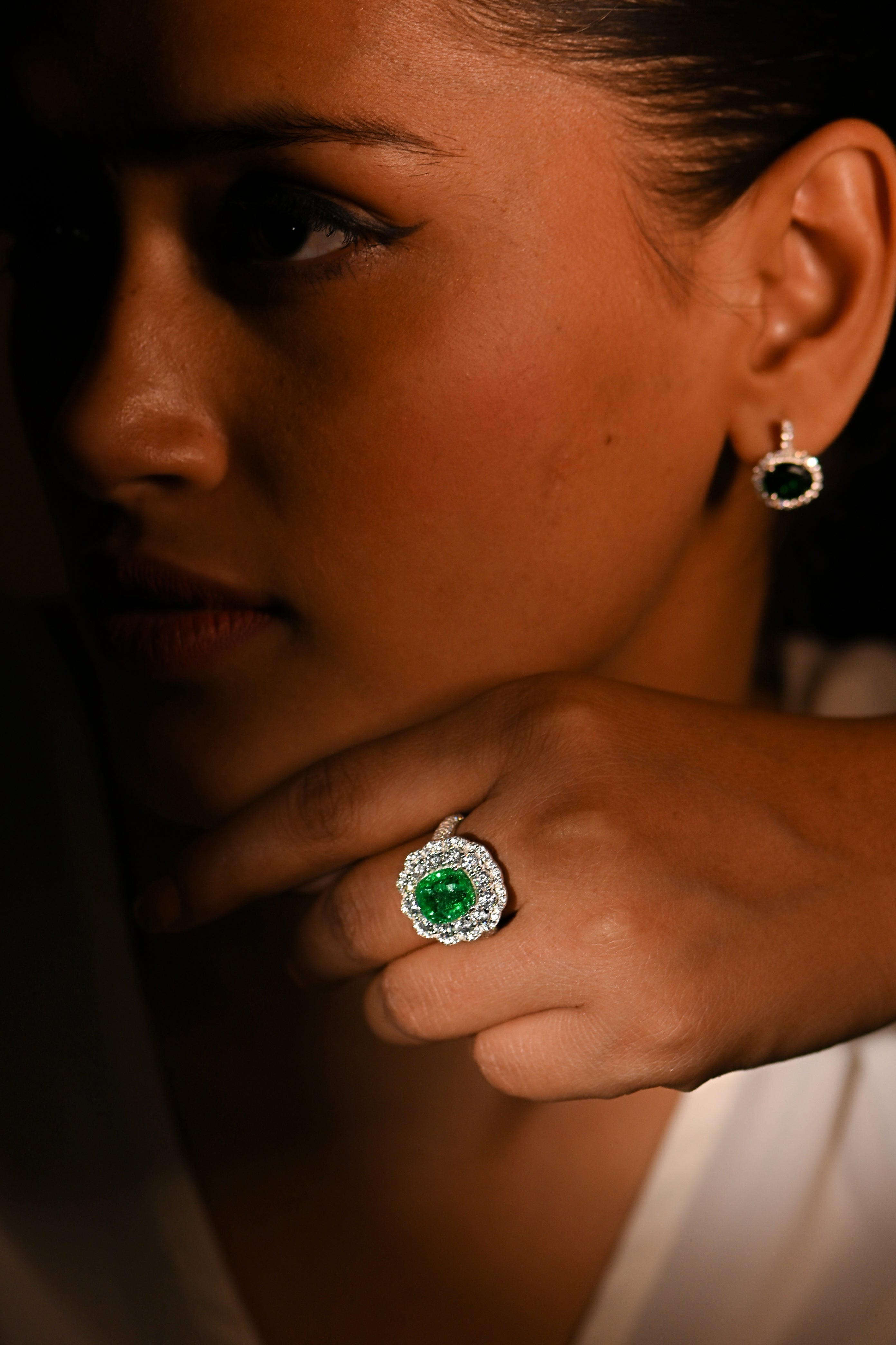 Elegant Lab-Grown Emerald Cushion Cut Engagement Ring for Her in Timeless Luxury Sterling Silver