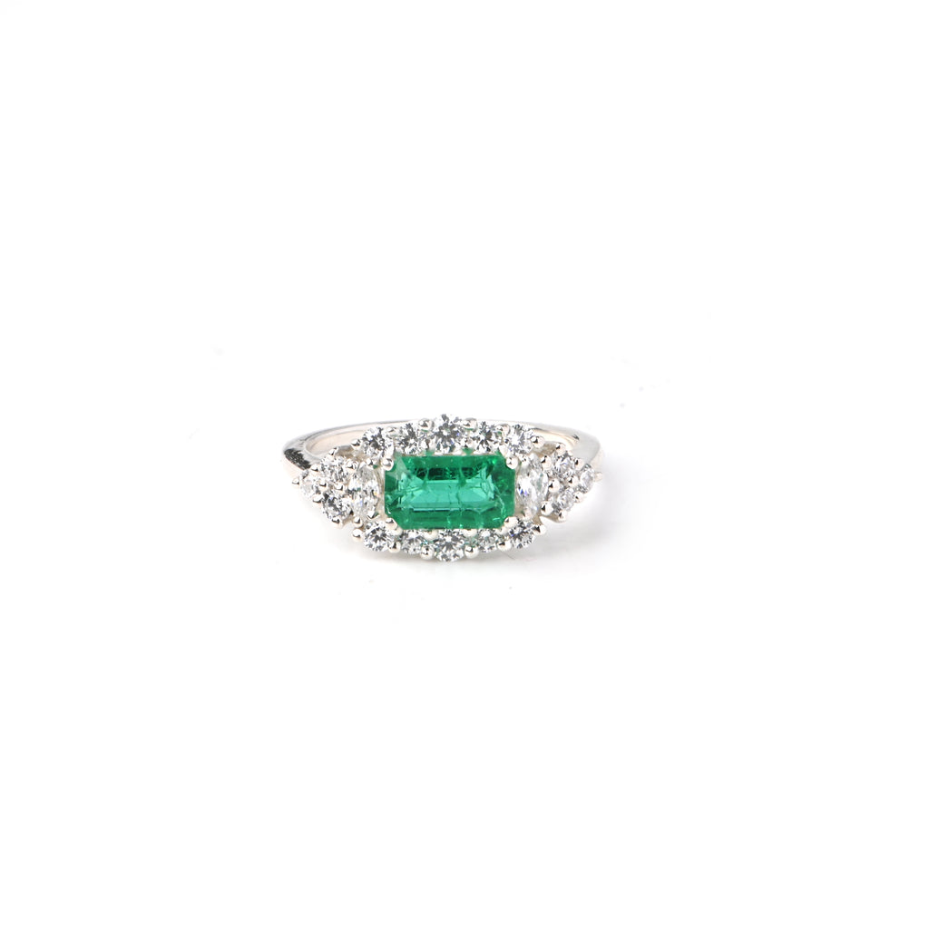 Elegant Lab-Grown Gems Engagement Ring with Timeless Sparkle, Luxury Craftsmanship, and Romantic Modern Beauty for Everyday Wear