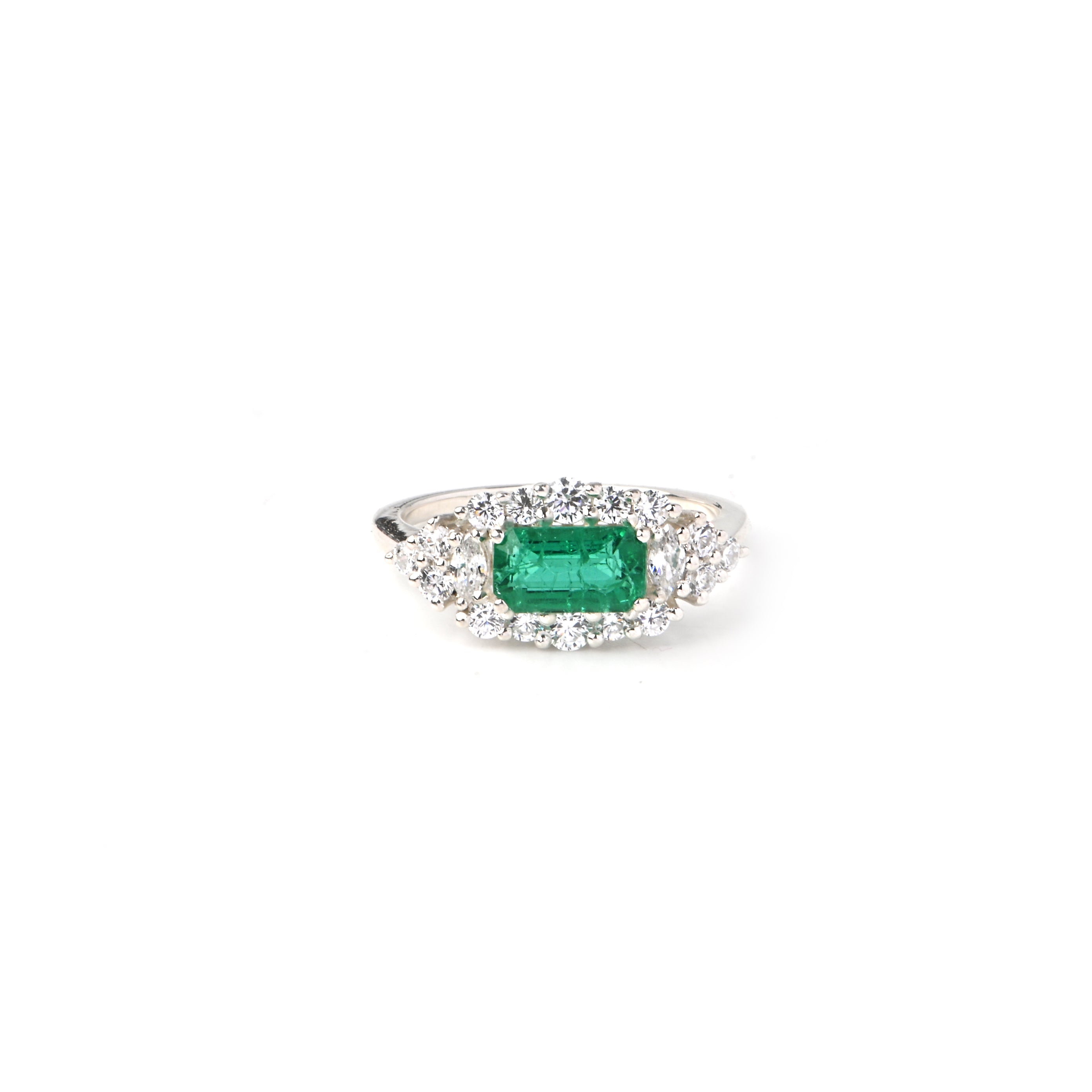 Elegant Lab-Grown Gems Engagement Ring with Timeless Sparkle, Luxury Craftsmanship, and Romantic Modern Beauty for Everyday Wear