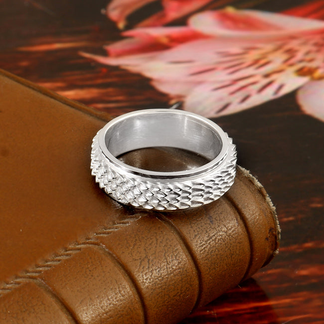 Dragon Skin Spinner Ring for Men and Women, Stress Relief Band with Unique Textured Design Main Image