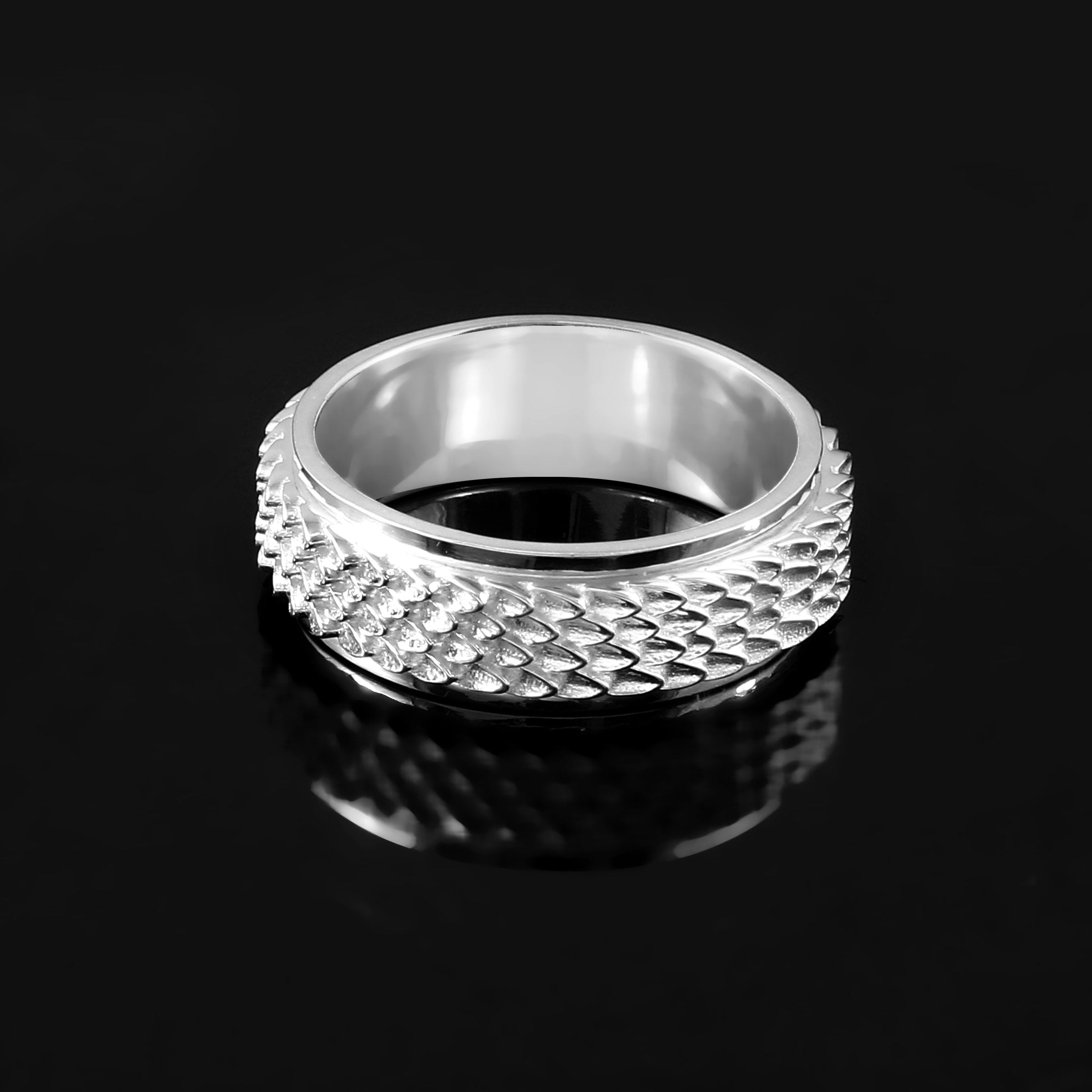 Dragon Skin Spinner Ring for Men and Women, Stress Relief Band with Unique Textured Design