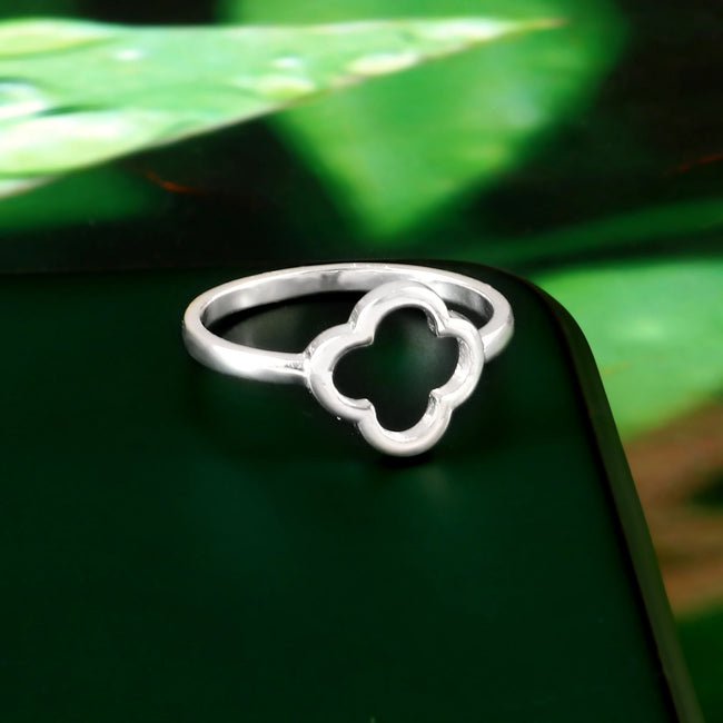 Lucky Four Leaf Clover Ring for Her, Elegant Nature Inspired Jewelry Gift for Women Main Image