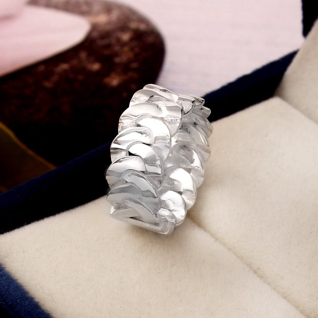 Zigzag Snake Style Band Ring for Men and Women, Modern Statement Jewelry Design Main Image