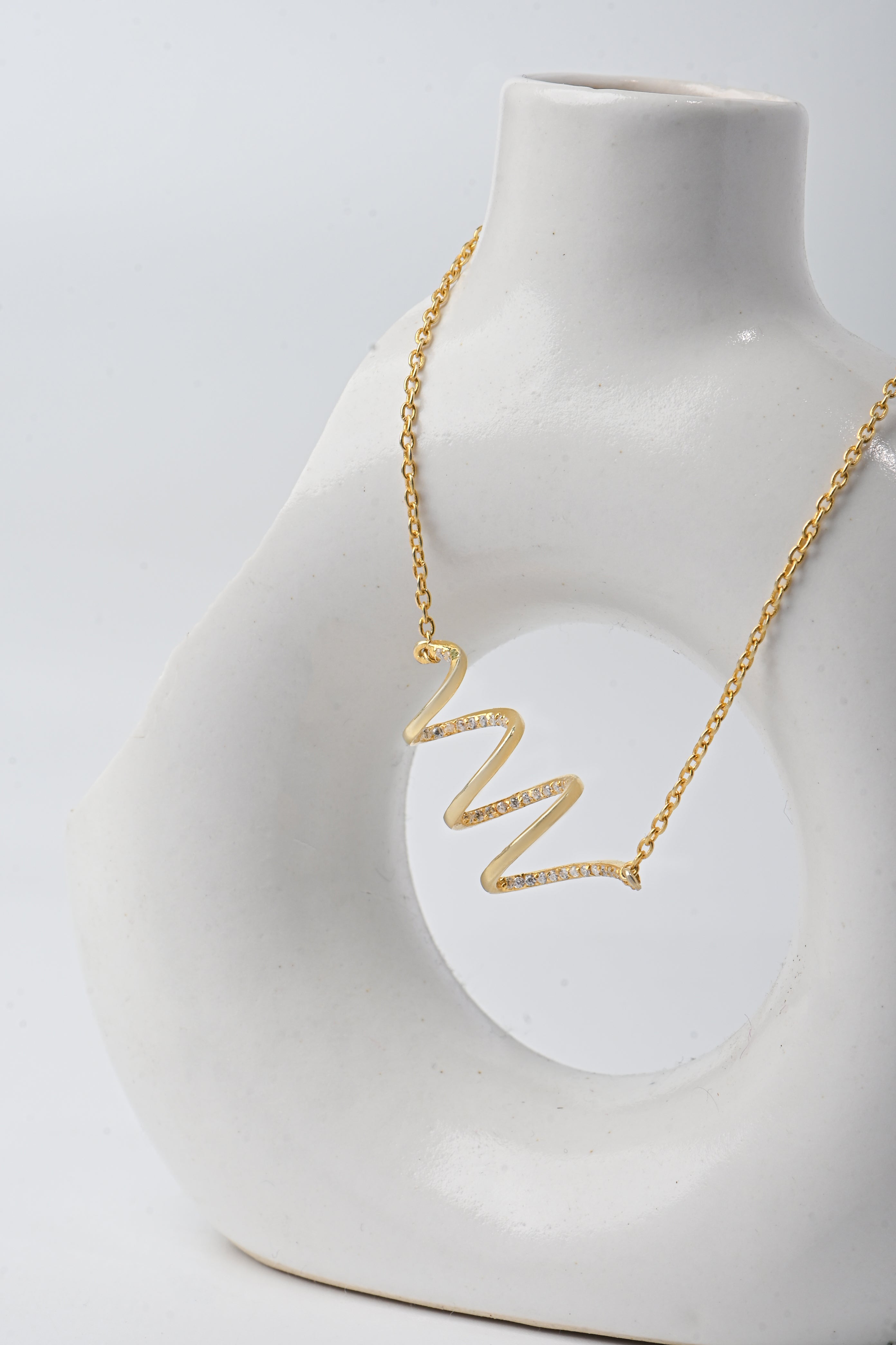 Elegant Moissanite Snake Flow Pendant for Her, Symbolic Luxury Gift with Brilliant Sparkle